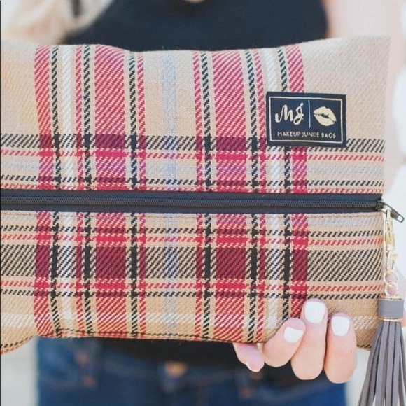 Gold Label Preppy Rouge Makeup Junkie Bag NWT